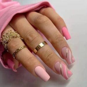 🔥3/$21 Pink Press On Nail Set